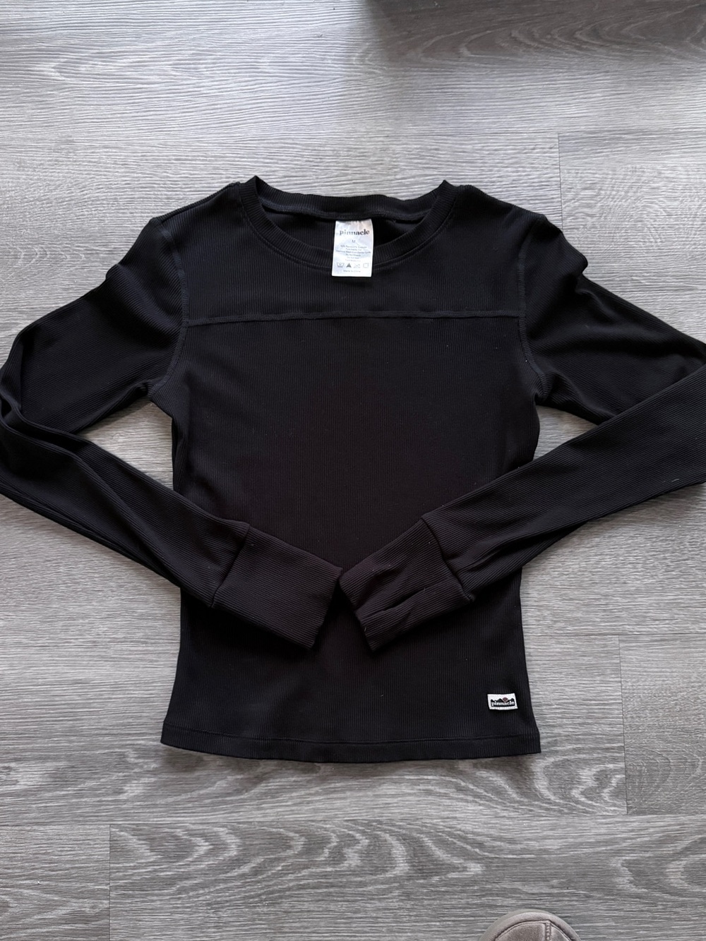 Long Sleeve Fitted Crewneck - Medium